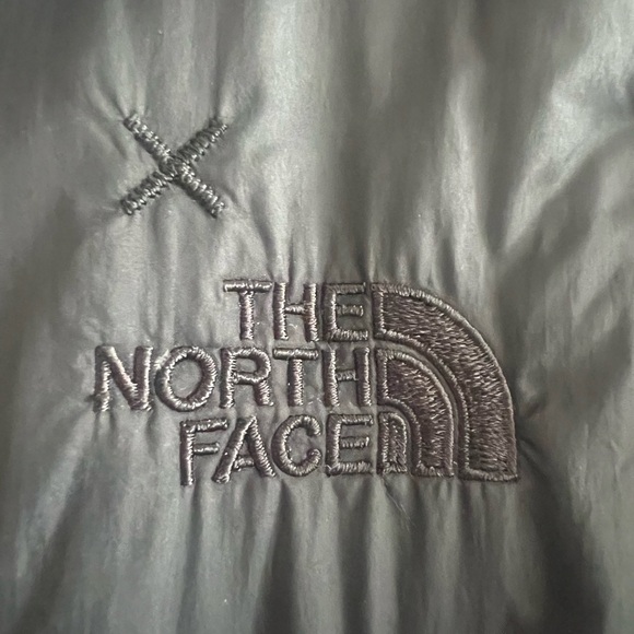 The North Face Puffer Jacket - Picture 2 of 3
